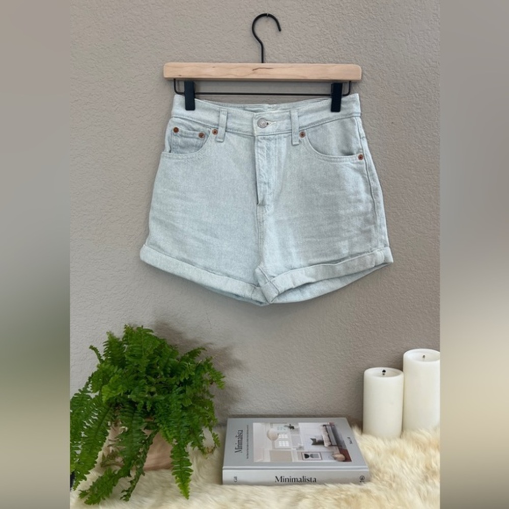Levi’s A-Line Mom Shorts